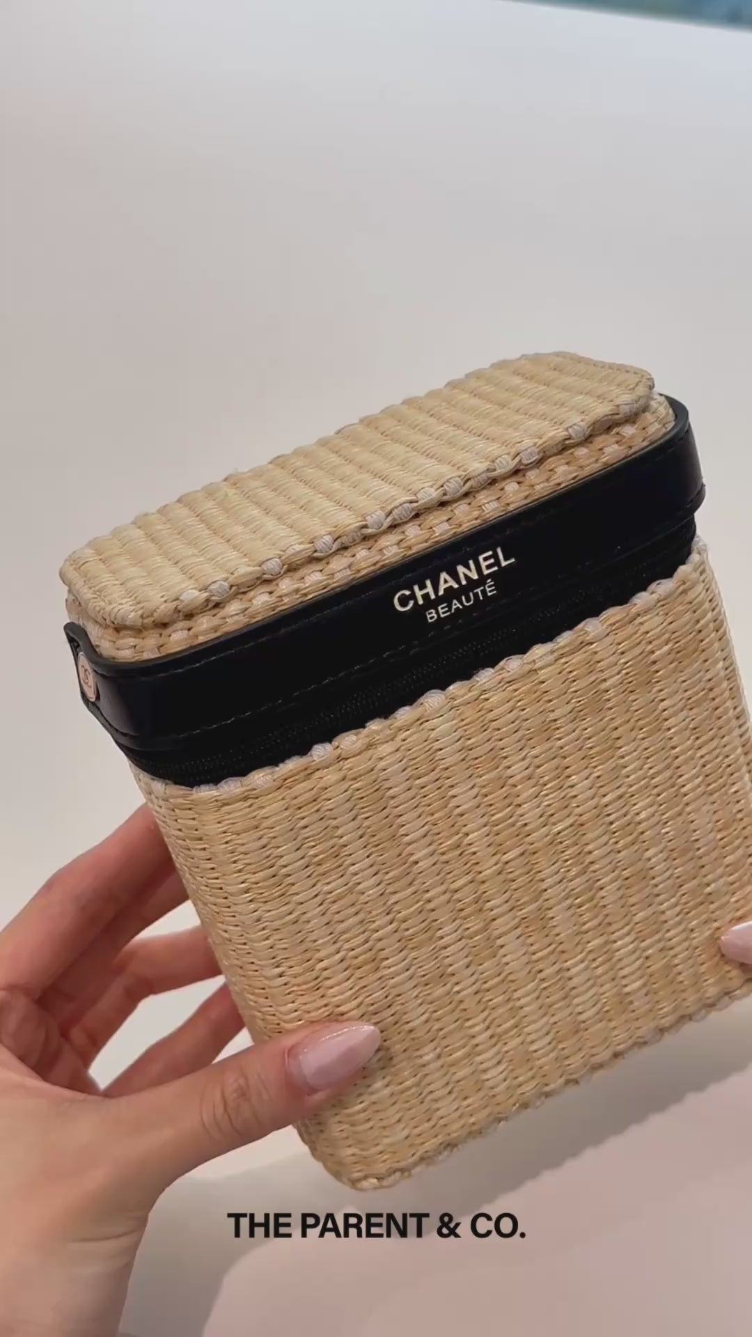 Load video: Chanel Les Beiges Summer Essential Makeup Bag
